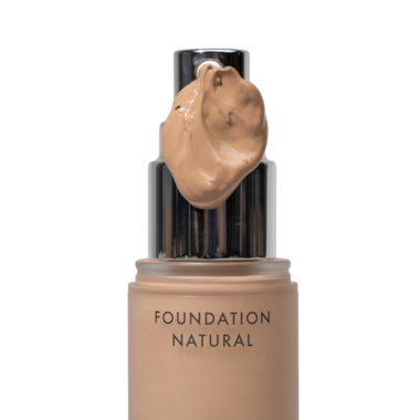 FOUNDATION NATURAL | MARIA ÅKERBERG | Neutrale tint voor een lichte huidtype